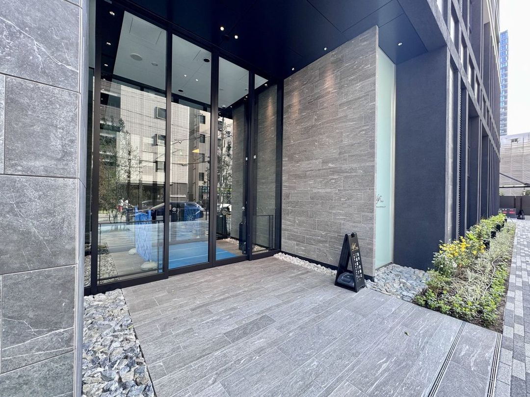 Geo Tower Sakaisuji Honmachi 3LDK Apartment for Sale in Osaka - Thumbnail 2