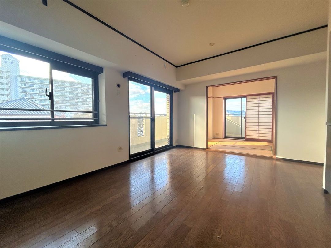 2LDK Used Apartment for Sale in Nishi Ward, Fukuoka City - Thumbnail 2