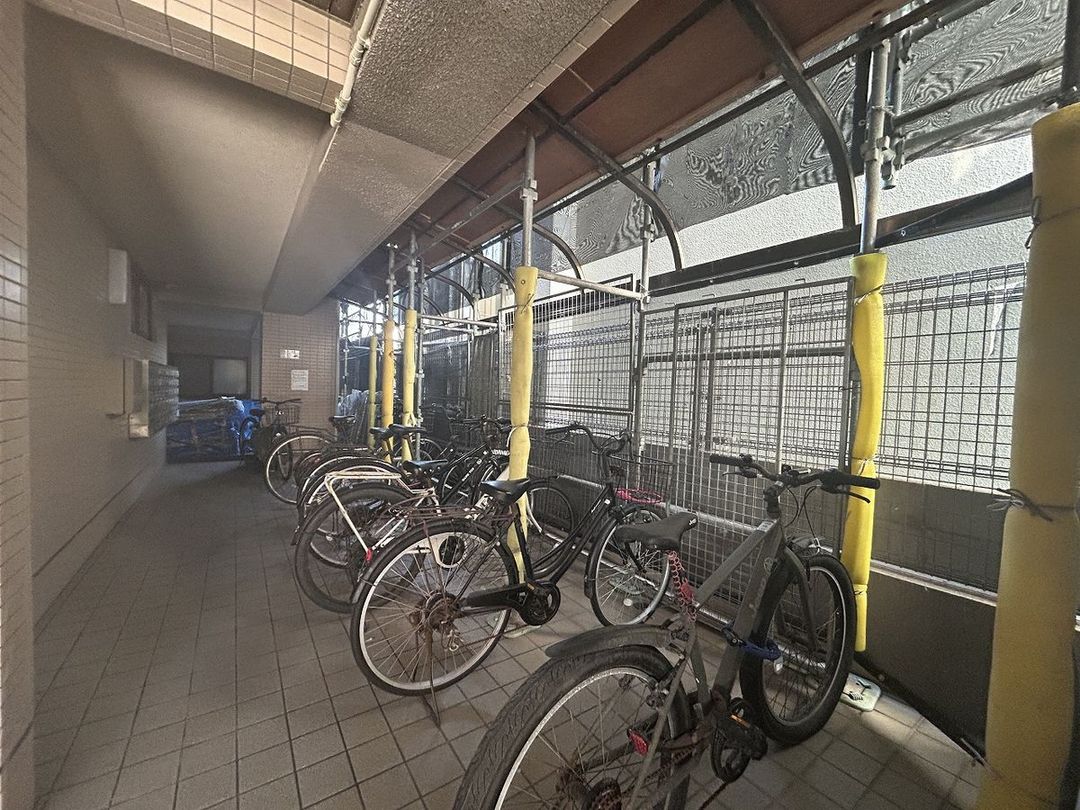 3LDK Apartment for Sale Near Chidori Station in Koga City - Thumbnail 2