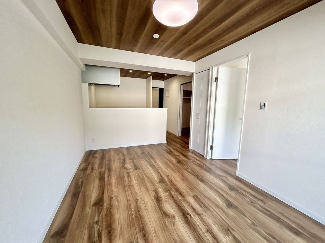Renovated 2SLDK Apartment in Minami Ward, Yokohama - Thumbnail 2
