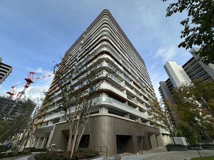 3LDK Apartment for Sale in Harumi, Chuo Ward, Tokyo – 85.16m² - Thumbnail 2