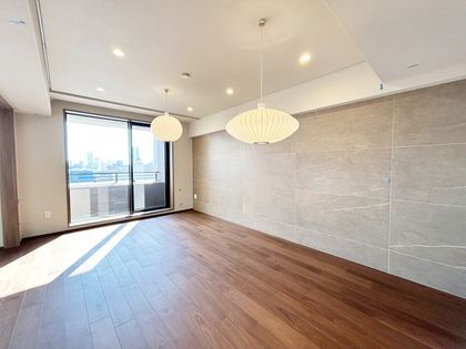 3LDK Apartment for Sale in Minato, Tokyo – 80.02m² - Thumbnail 2