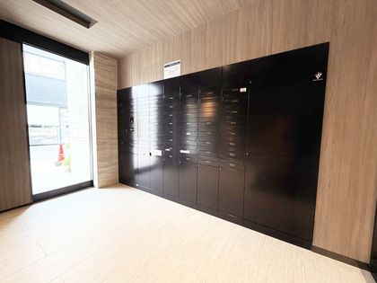 1LDK Apartment for Sale in Kawasaki's Kashimada District - Thumbnail 3