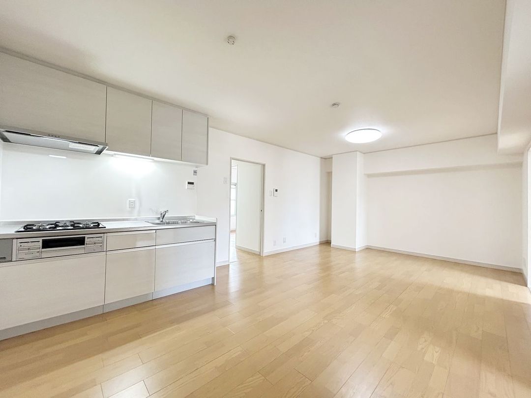 3LDK Apartment in Sone Fuyo Heights, Toyonaka | 70.4 sqm - Thumbnail 2