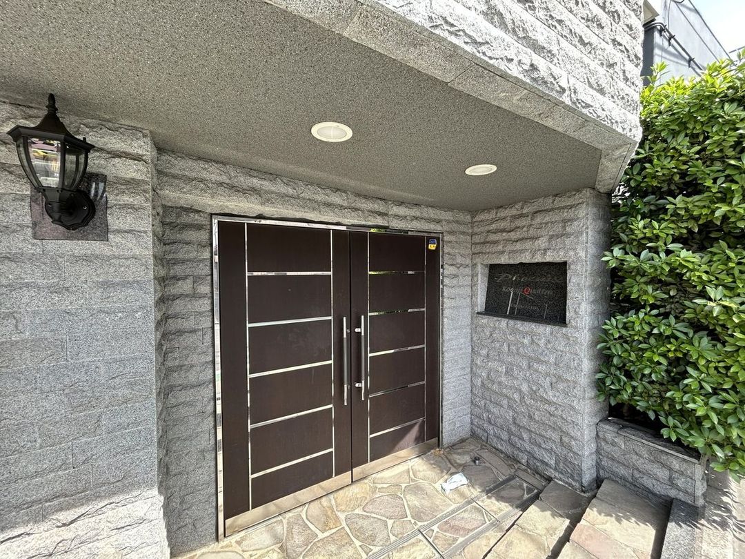 1LDK Apartment for Sale in Koenji, Suginami, Tokyo - Thumbnail 2