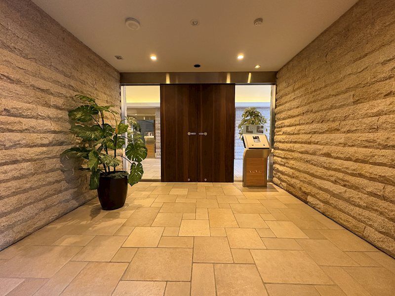 2LDK Garage Condominium for Sale in Shin-Karuizawa, Nagano - Thumbnail 3