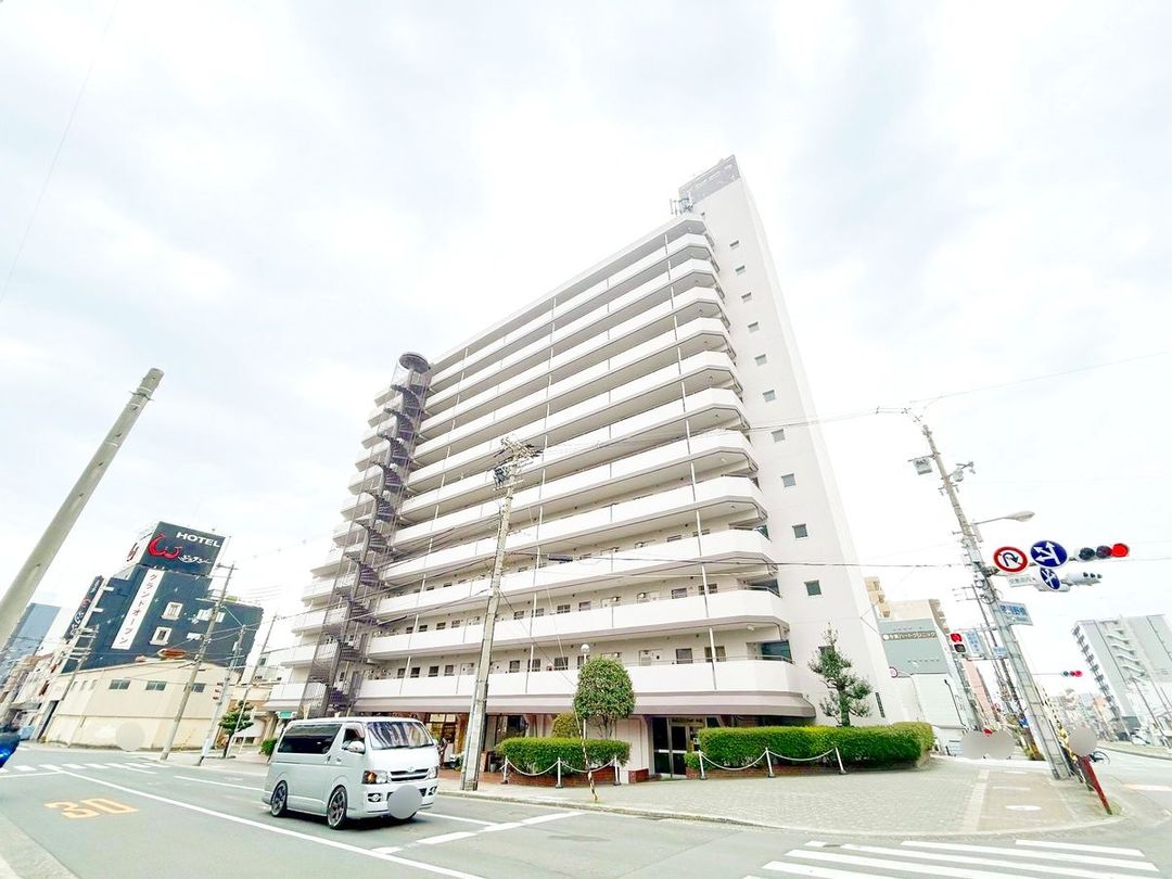 Charmant Corps Imazato 3LDK Apartment for Sale in Osaka - Thumbnail 2
