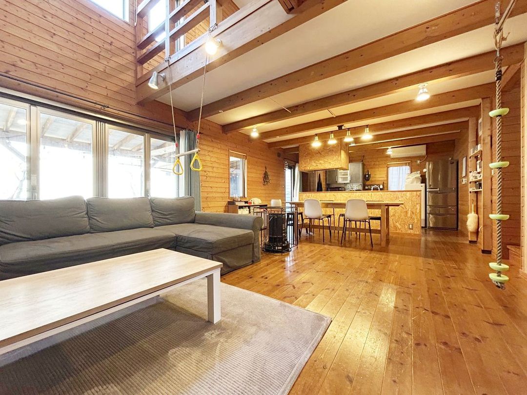 4LDK Solar-Powered House in Inzai, Chiba with 209sqm Land - Thumbnail 2