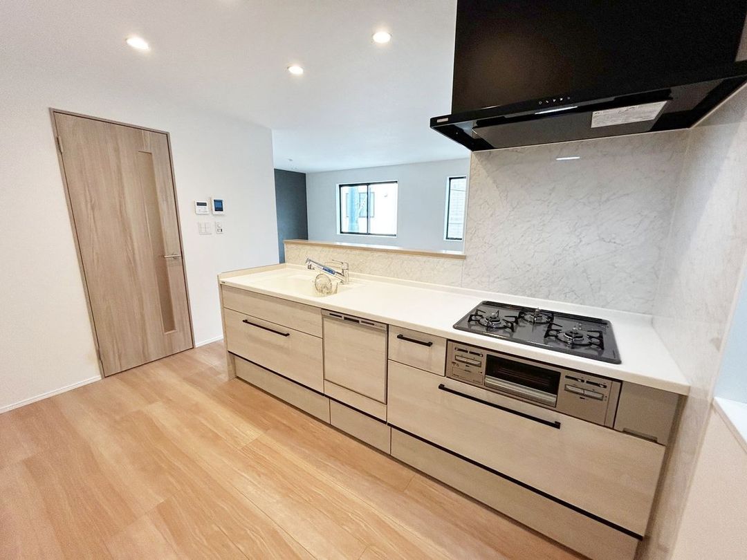 New 3LDK House in Warabi, Saitama - 93.93m2 with Garage - Thumbnail 2