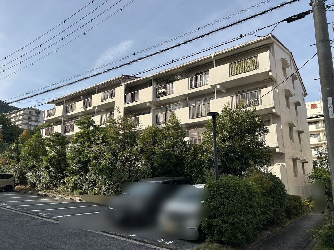 3LDK Apartment for Sale in Suzugaminecho, Hiroshima Nishi Ward - Thumbnail 3