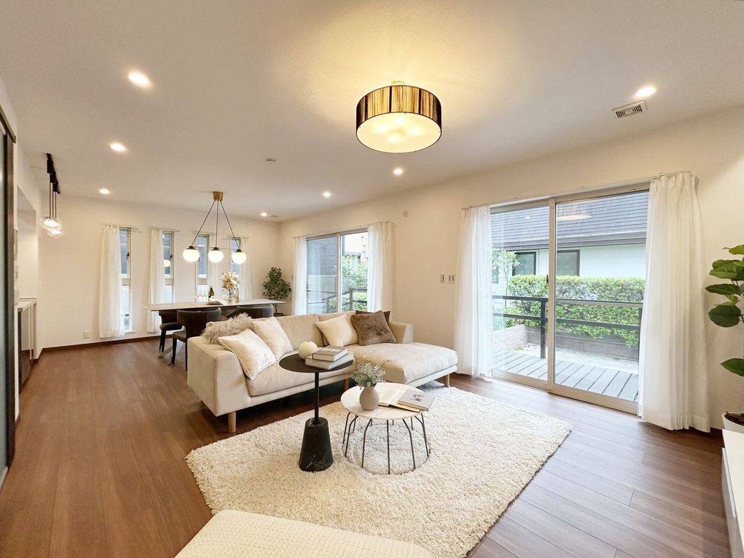 5SLDK Reinforced Concrete House for Sale in Suginami, Tokyo - Thumbnail 2