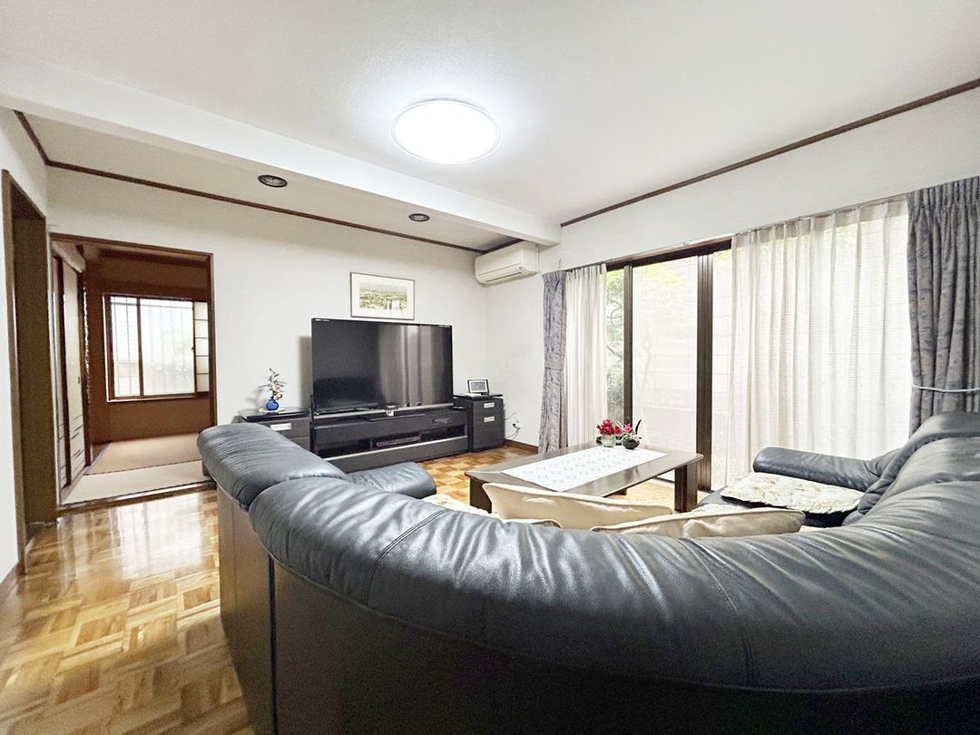 Spacious 15SDK Detached House in Itabashi-ku, Tokyo - 268sqm - Thumbnail 2