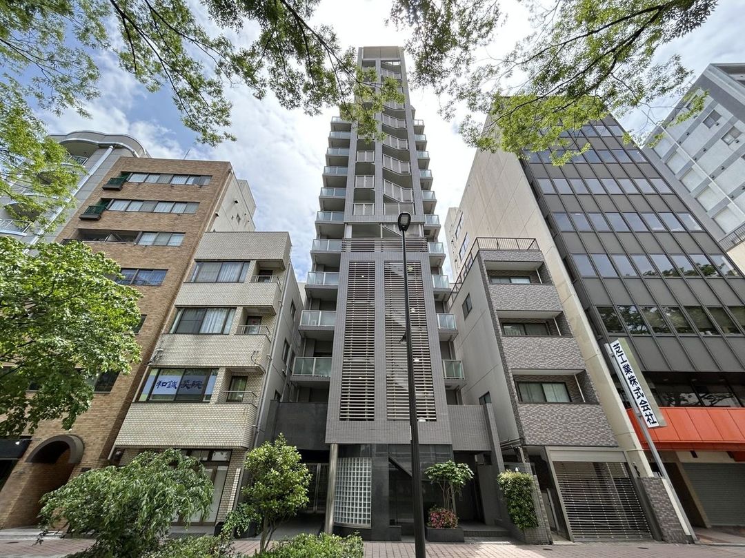 1LDK Apartment for Sale in Shinjuku, Tokyo - Thumbnail 2