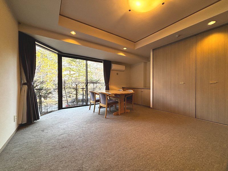 2LDK Apartment in Karuizawa, Nagano - 68.89m², Pet Friendly - Thumbnail 2