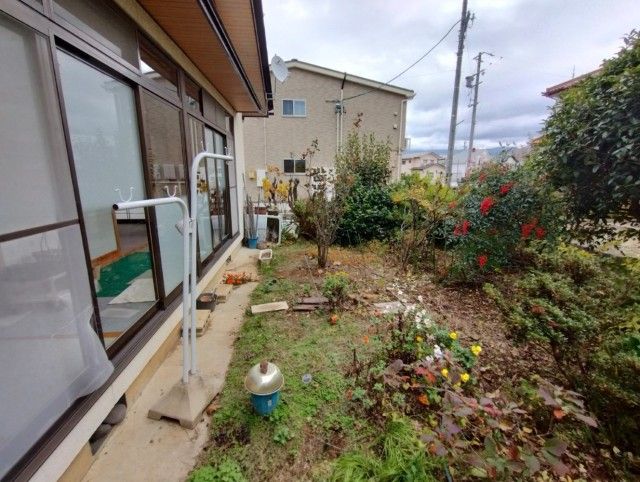1987 Single-Story 3DK House with Garden in Nagano City - Thumbnail 4