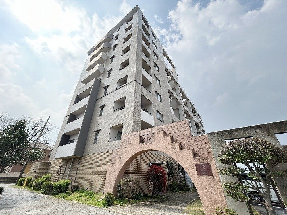 3LDK Top Floor Apartment Near Misakigaoka Station, Itoshima - Thumbnail 2