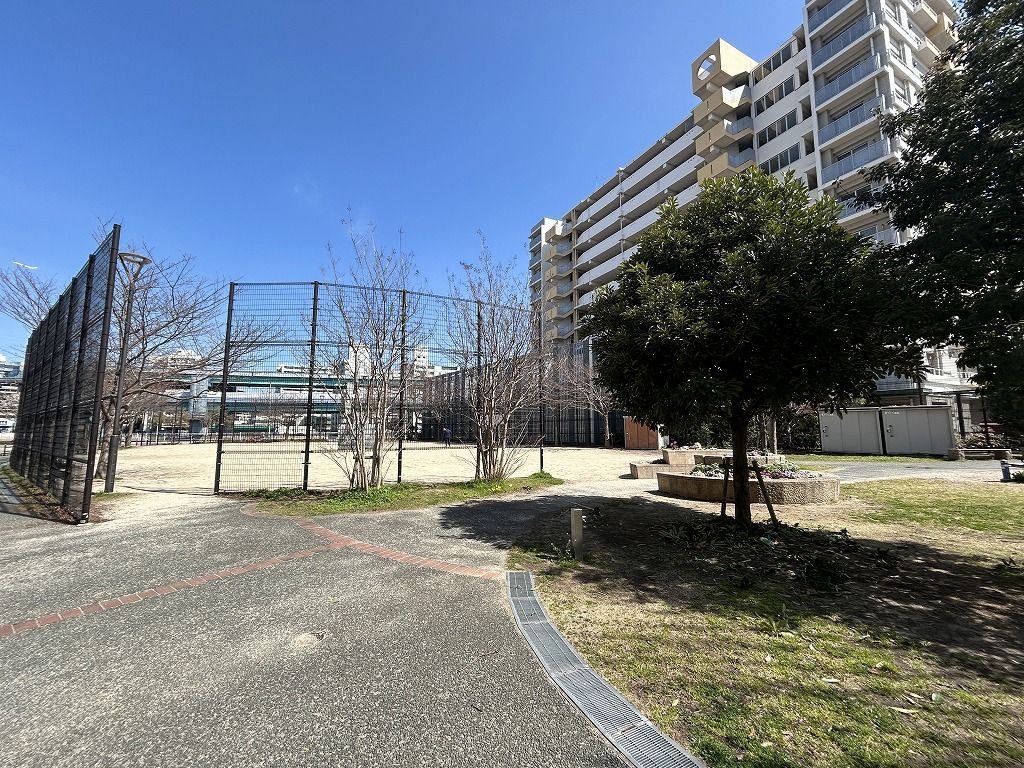 1SLDK Apartment for Sale in Hakata-ku, Fukuoka City, 78.39 sqm - Thumbnail 3