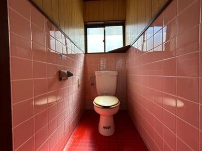 Used 3-Storey House in Tsukamoto, Osaka - 6DK, 151.92m² — Bathroom, Yodogawa, Osaka