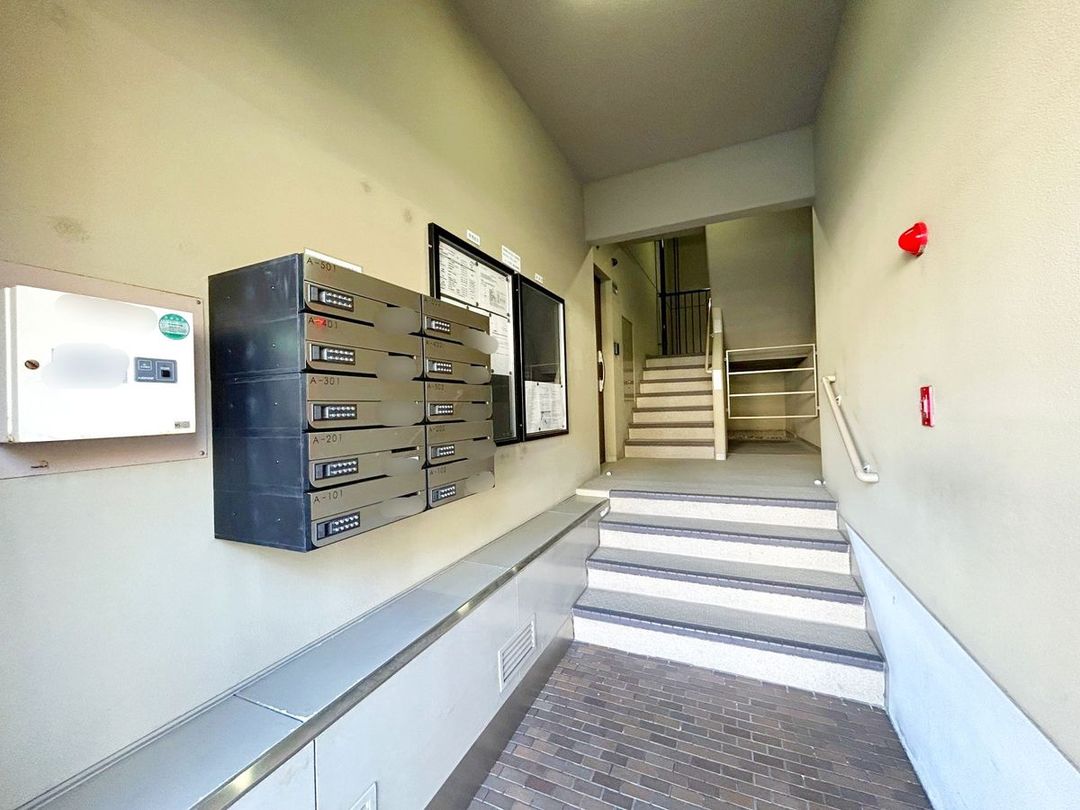 Maison Sengrioka A 3LDK Apartment for Sale in Suita, Osaka - Thumbnail 2
