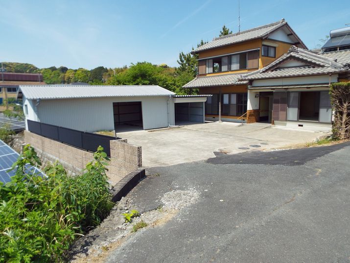 Renovated 6DK House in Fukuroi City, Shizuoka – 402 sqm Land - Thumbnail 2