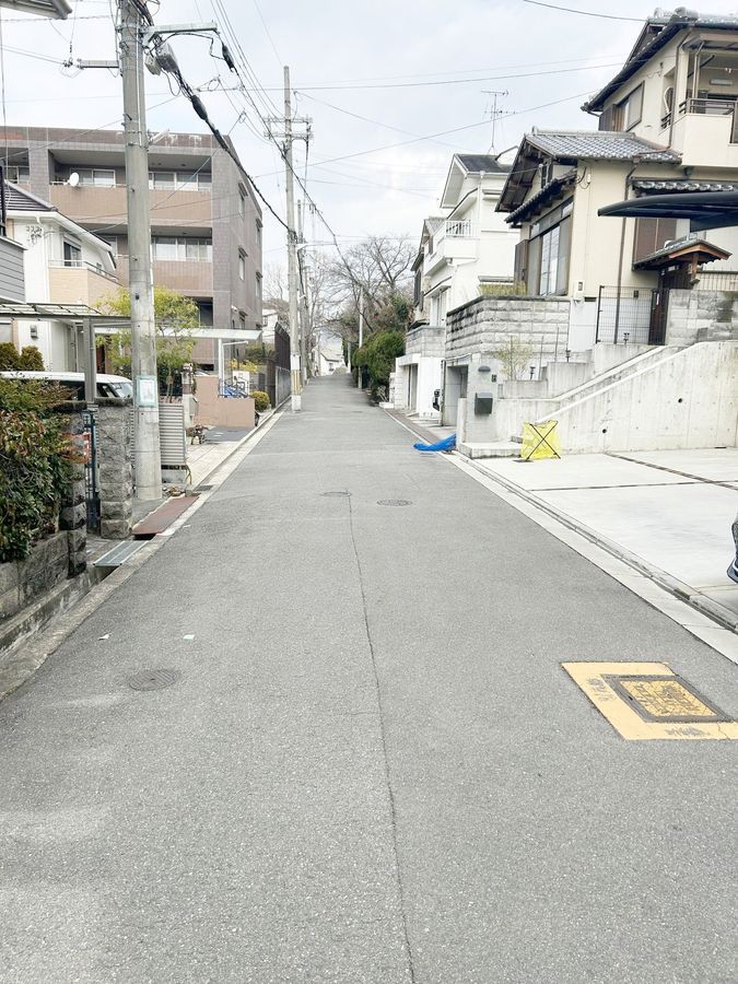 4DK Terrace House for Sale in Higashi-Osaka, 5 Min Walk to Station - Thumbnail 3