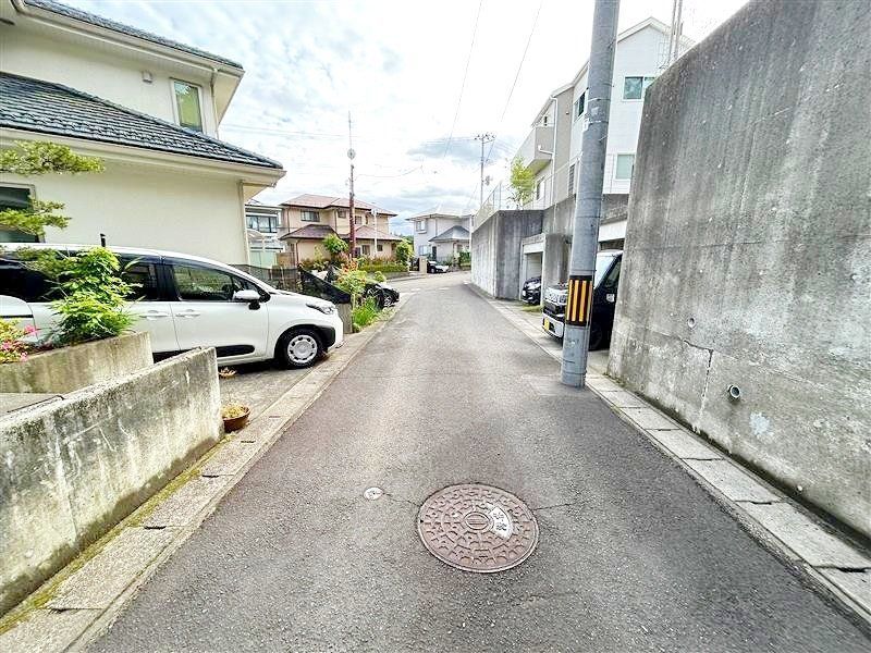 Renovated 4LDK Detached House for Sale in Sendai's Taihaku Ward - Thumbnail 2