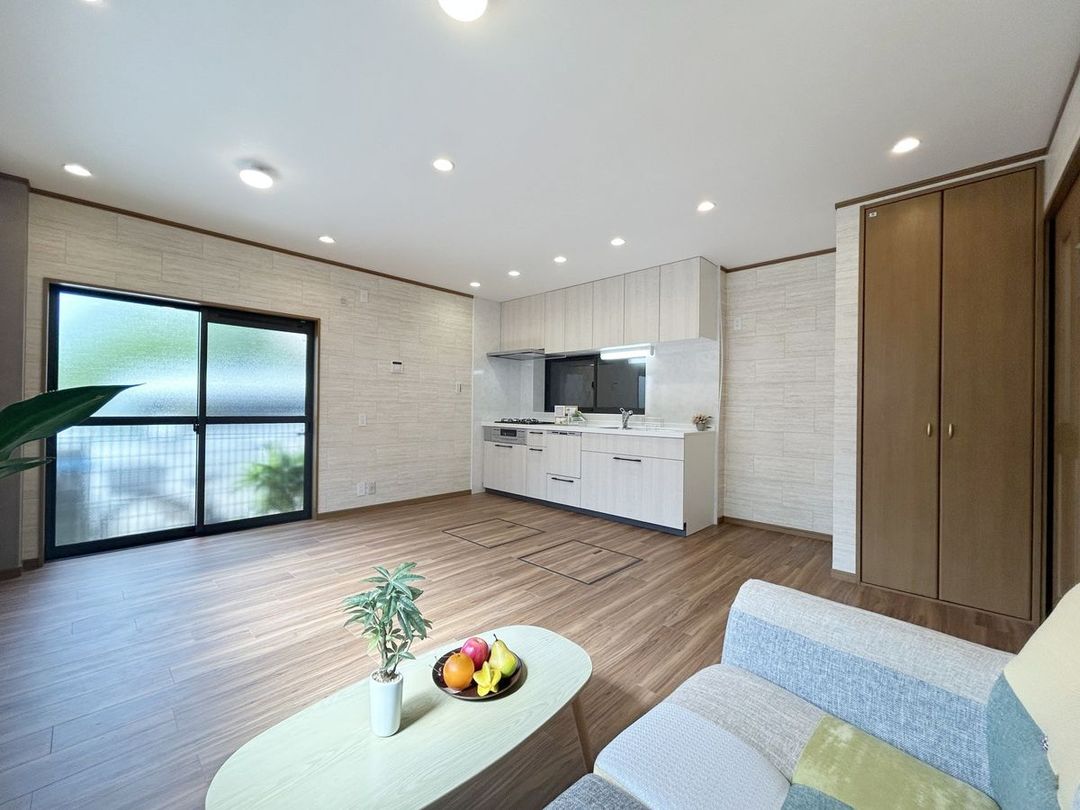 Renovated 4LDK House in Daito City, Osaka - Thumbnail 2
