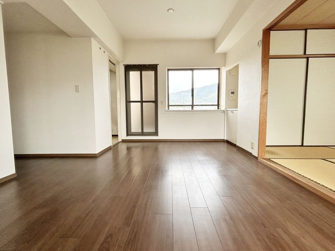 4LDK Apartment for Sale in Onojo City, Fukuoka - 80.66 sqm - Thumbnail 2