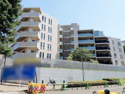 2LDK Apartment for Sale in Yamate, Naka Ward, Yokohama — Apartment, Naka, Kanagawa