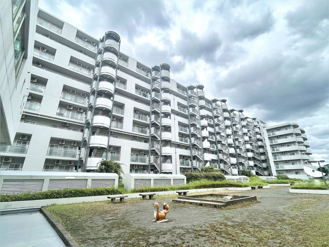 2LDK Condominium for Sale in Yamato City, Kanagawa - Thumbnail 2