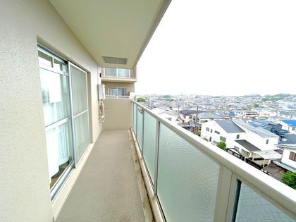 Renovated 2SLDK Apartment for Sale in Hirakata, Osaka - Thumbnail 4