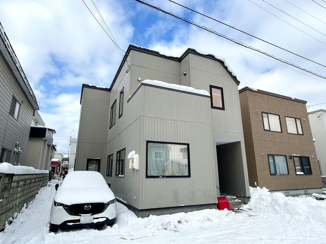 4LDK House in Sapporo's New Kotoni | 2002 Build, 162.73 sqm Land - Thumbnail 2