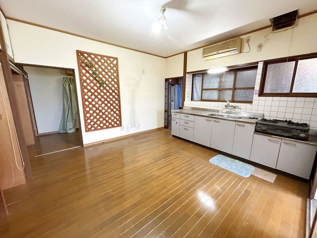 5DK Detached House for Sale in Higashikasumi-cho, Hiroshima - Thumbnail 2
