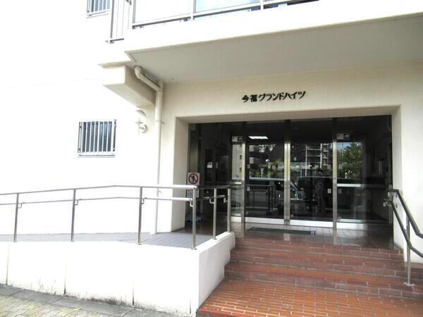 3DK Apartment for Sale in Jōtō Ward, Osaka - 49.05 sqm - Thumbnail 2