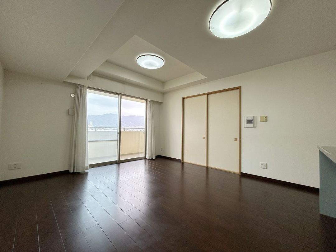 Laurel Square Suminodo Santa Tower 2LDK Apartment in Daito - Thumbnail 2