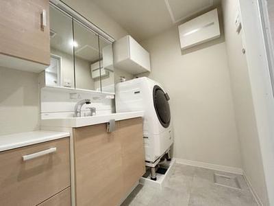 2LDK Apartment for Sale in Nishi-ku, Yokohama — Bathroom, Nishi, Kanagawa