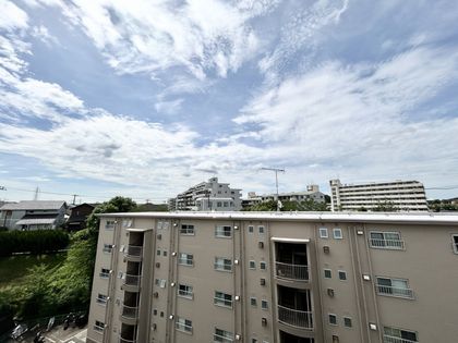 3LDK Apartment for Sale in Totsuka-ku, Yokohama - 65.64m² - Thumbnail 4