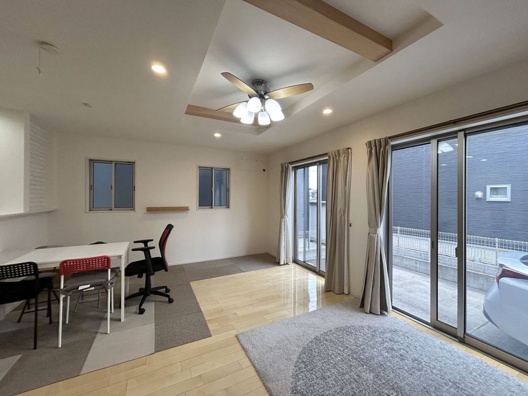 Modern 4LDK House for Sale in Inage-ku, Chiba - 104sqm - Thumbnail 2