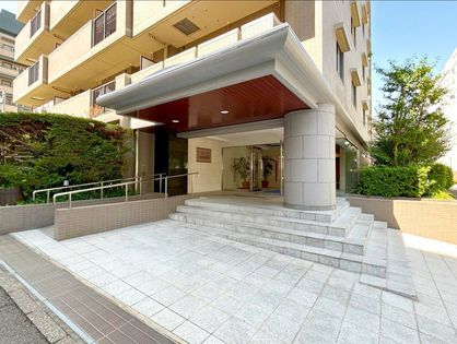 2LDK Apartment for Sale in Nishi Ward, Yokohama, 69.05 sqm - Thumbnail 4