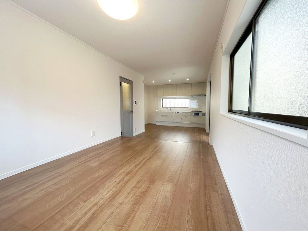 Renovated 3SLDK House for Sale in Fuchu, Tokyo Near Stations - Thumbnail 2