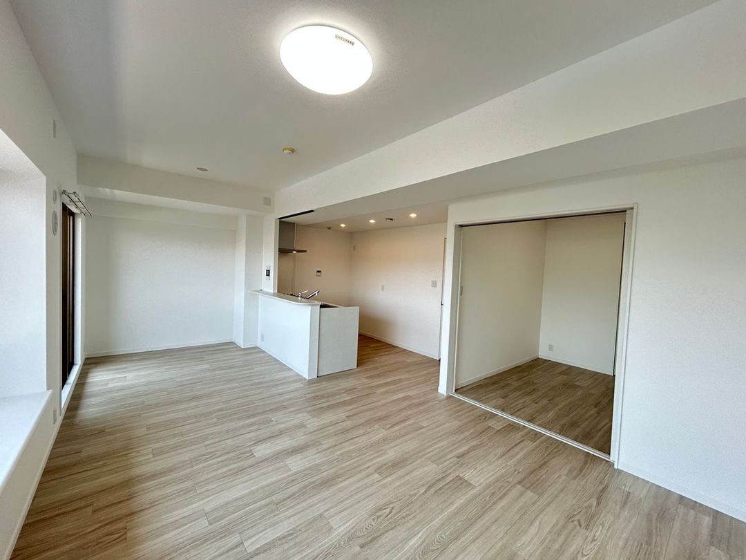 3LDK 71m² Apartment for Sale Near Chayama Station, Fukuoka - Thumbnail 2
