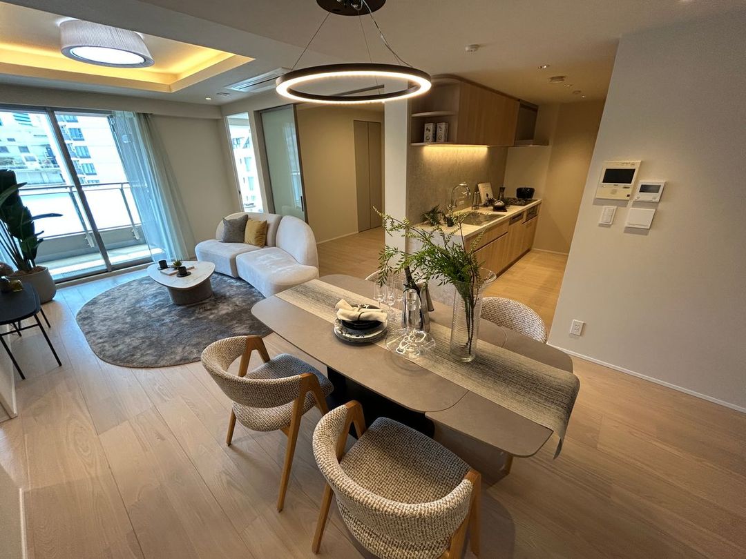 Renovated 3LDK Apartment in The Residence Mita, Minato, Tokyo - Thumbnail 2