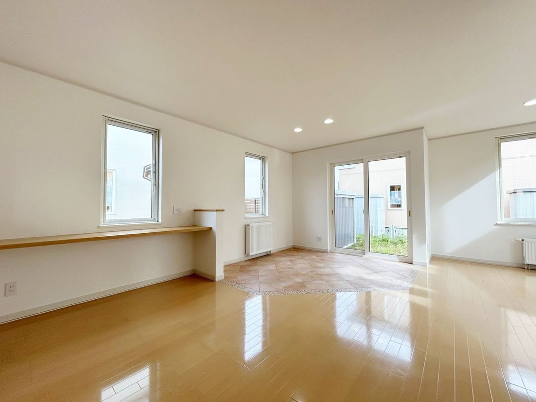 3LDK Detached House in Sapporo's Teine Ward with 2025 Renovations - Thumbnail 2