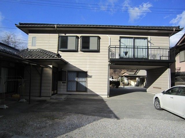 Renovated 6-Bedroom House in Iijima, Nagano with Mountain Views - Thumbnail 2