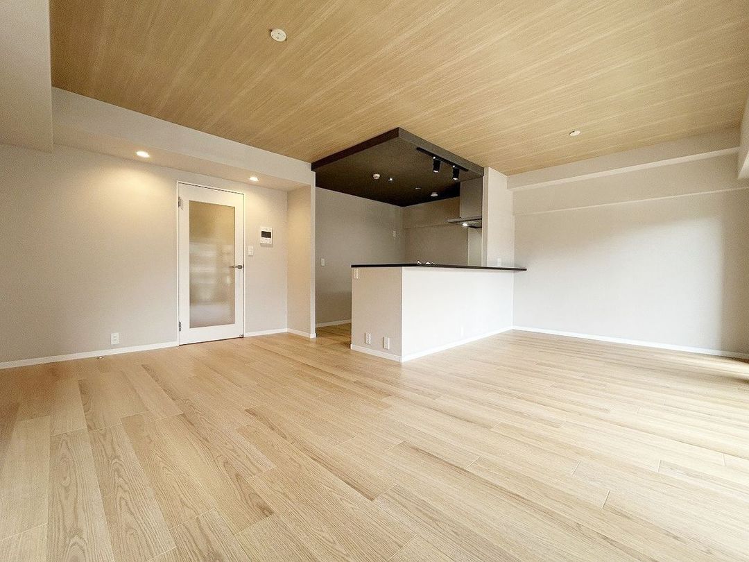 Renovated 3LDK Apartment in Fukuoka City Minami Ward - Thumbnail 2