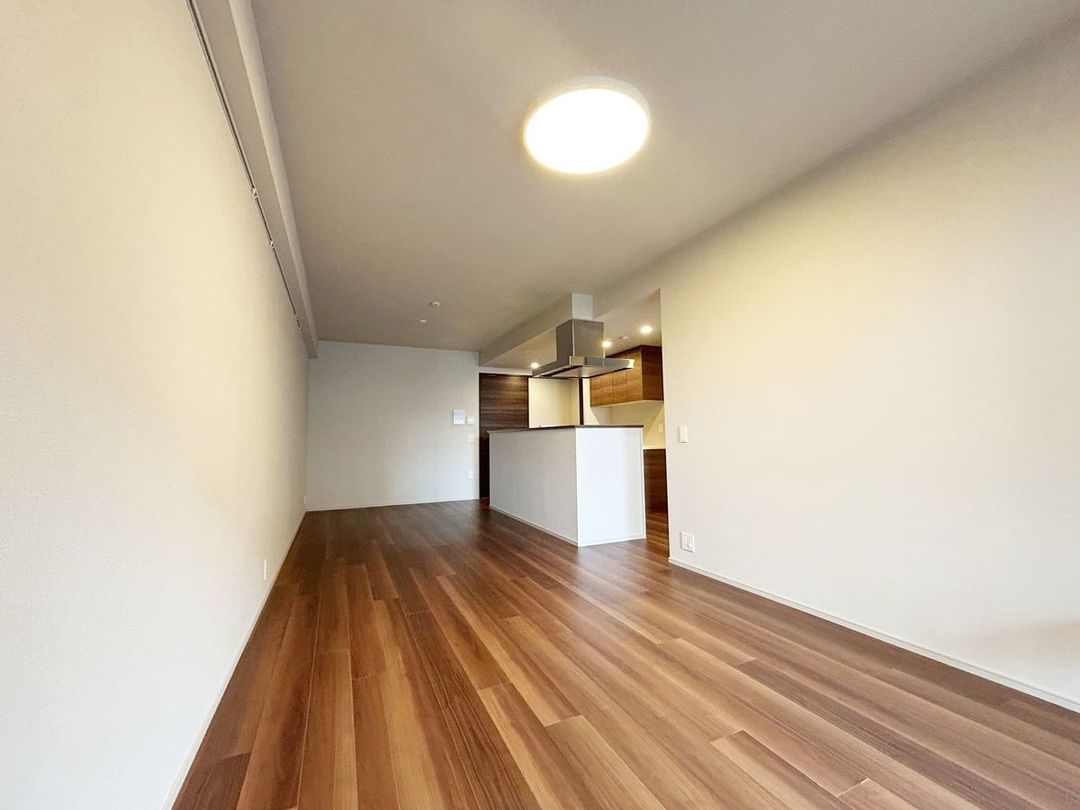 72.68m² 2SLDK Apartment for Sale in Mitaka, Tokyo - Thumbnail 2