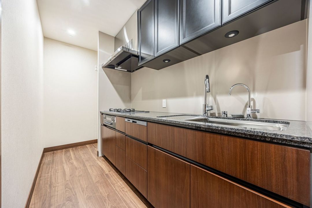 Gran Green Osaka THE NORTH RESIDENCE 1LDK Apartment in Kita-ku - Thumbnail 2