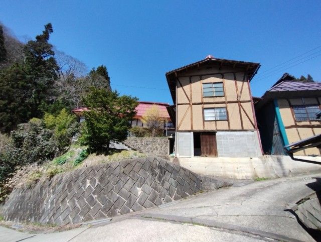 120-Year Kominka with Kura in Nagano Mountain Hamlet - Thumbnail 3