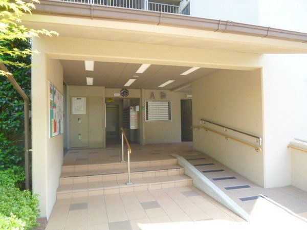 4LDK Apartment for Sale in Ibaraki, Osaka - 85.03 sqm - Thumbnail 2