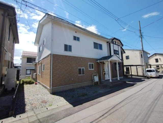 Move-in Ready 5DK House in Quiet Nagano City Neighborhood - Thumbnail 2